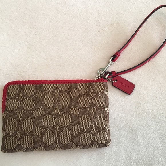 Coach wristlet - Picture 2 of 8